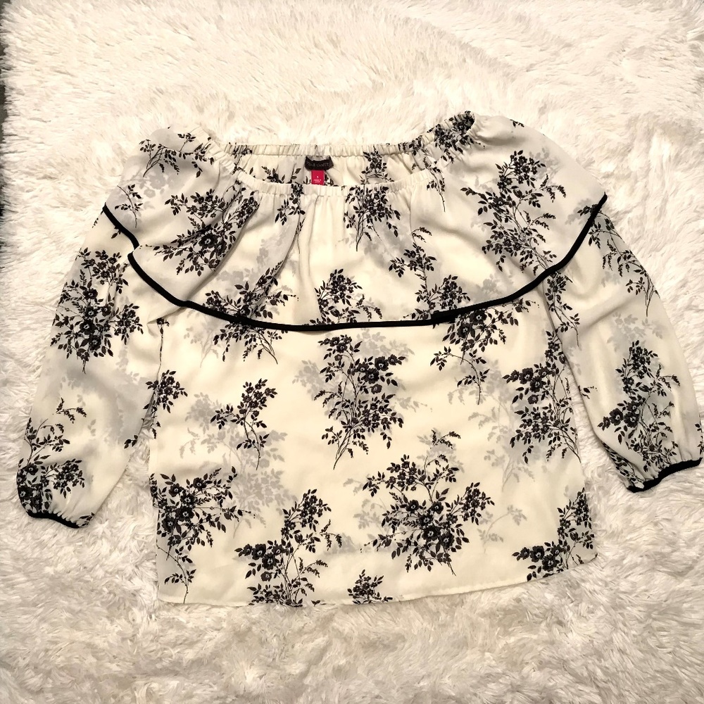 Vince Camuto Off Shoulder Blouse Small
